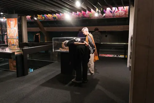 Observing behavioral flows