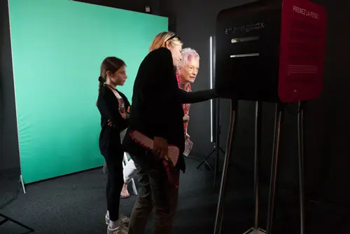 Observing behavioral flows